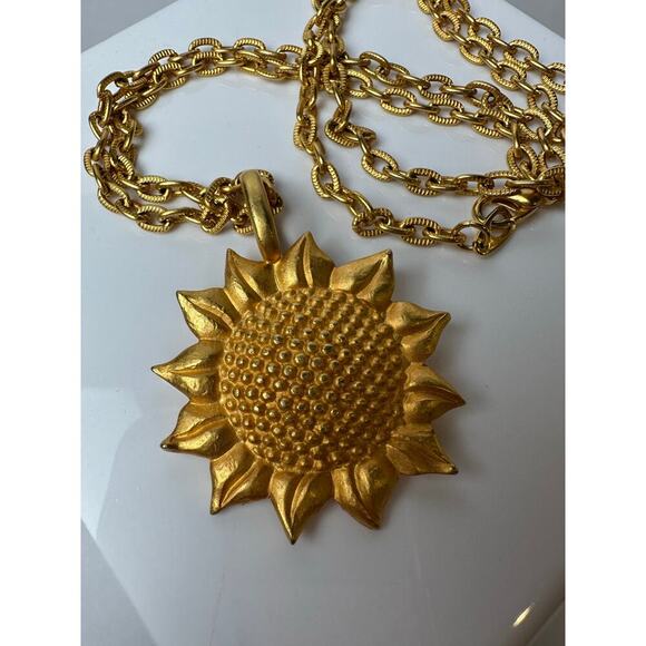 Vintage Goldtone Sunflower Pendant Chain Necklace 30" Hippie Boho Art Teacher - Picture 2 of 6